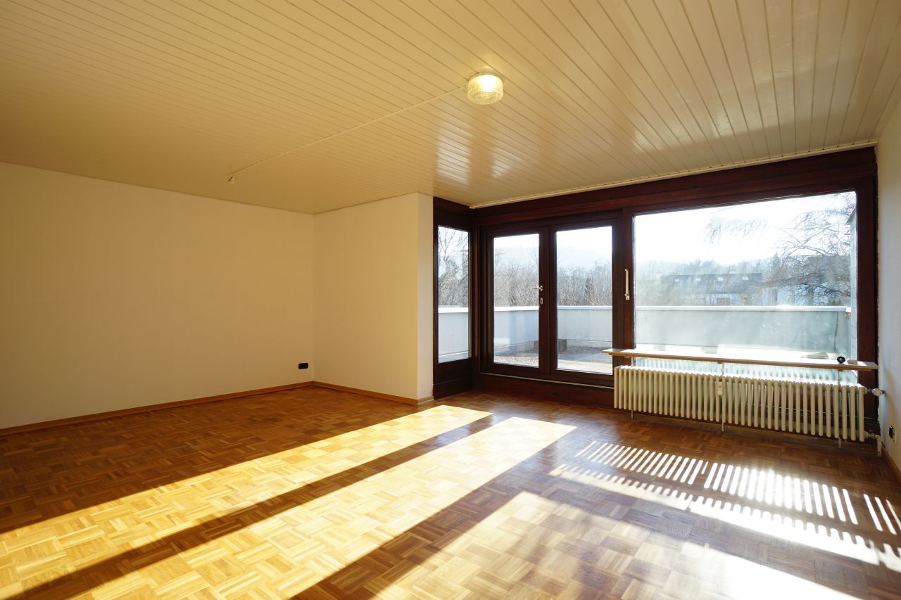 Wohnung zum Kauf 220.000 € 2 Zimmer 65 m²<br/>Wohnfläche ab sofort<br/>Verfügbarkeit Ringelbach Reutlingen 72762