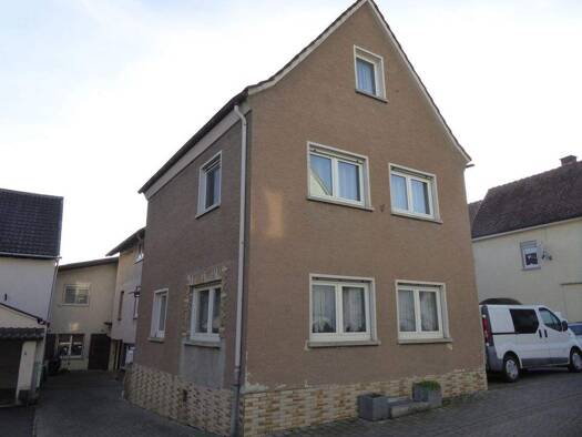 Mehrfamilienhaus zum Kauf 340.000 € 7 Zimmer 200 m² 383 m² Grundstück Alten-Buseck Buseck 35418