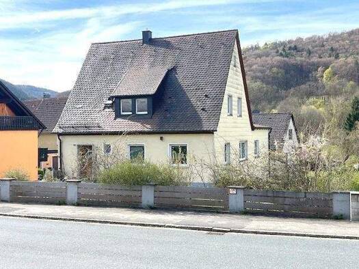 Einfamilienhaus zum Kauf 349.000 € 6 Zimmer 160 m² 682 m² Grundstück Nürnberger Straße 45 Pommelsbrunn Pommelsbrunn 91224