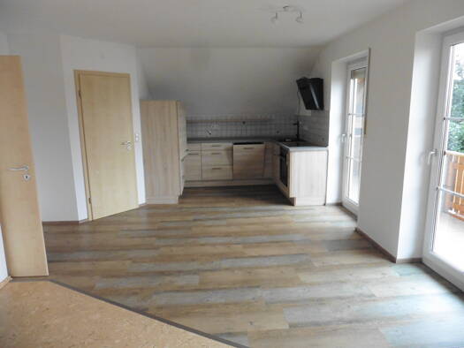 Wohnung zur Miete 700 € 2,5 Zimmer 102 m² Geschoss 1/3 frei ab sofort Windberg Windberg 94336