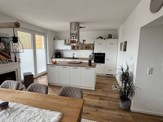 Wohnung zur Miete 1.090 € 4 Zimmer 104 m² 1. Geschoss frei ab 01.10.2026 Mistendorf Strullendorf 96129