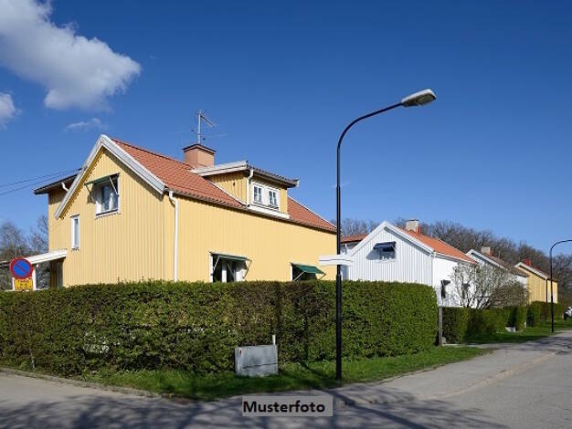 Mehrfamilienhaus zum Kauf 193.000 € 6 Zimmer 144,1 m² 418 m² Grundstück Blomberg Blomberg 32825