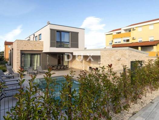 Einfamilienhaus zum Kauf - Erstbezug 1 € 6 Zimmer 238 m² 888 m² Grundstück Umag 52470