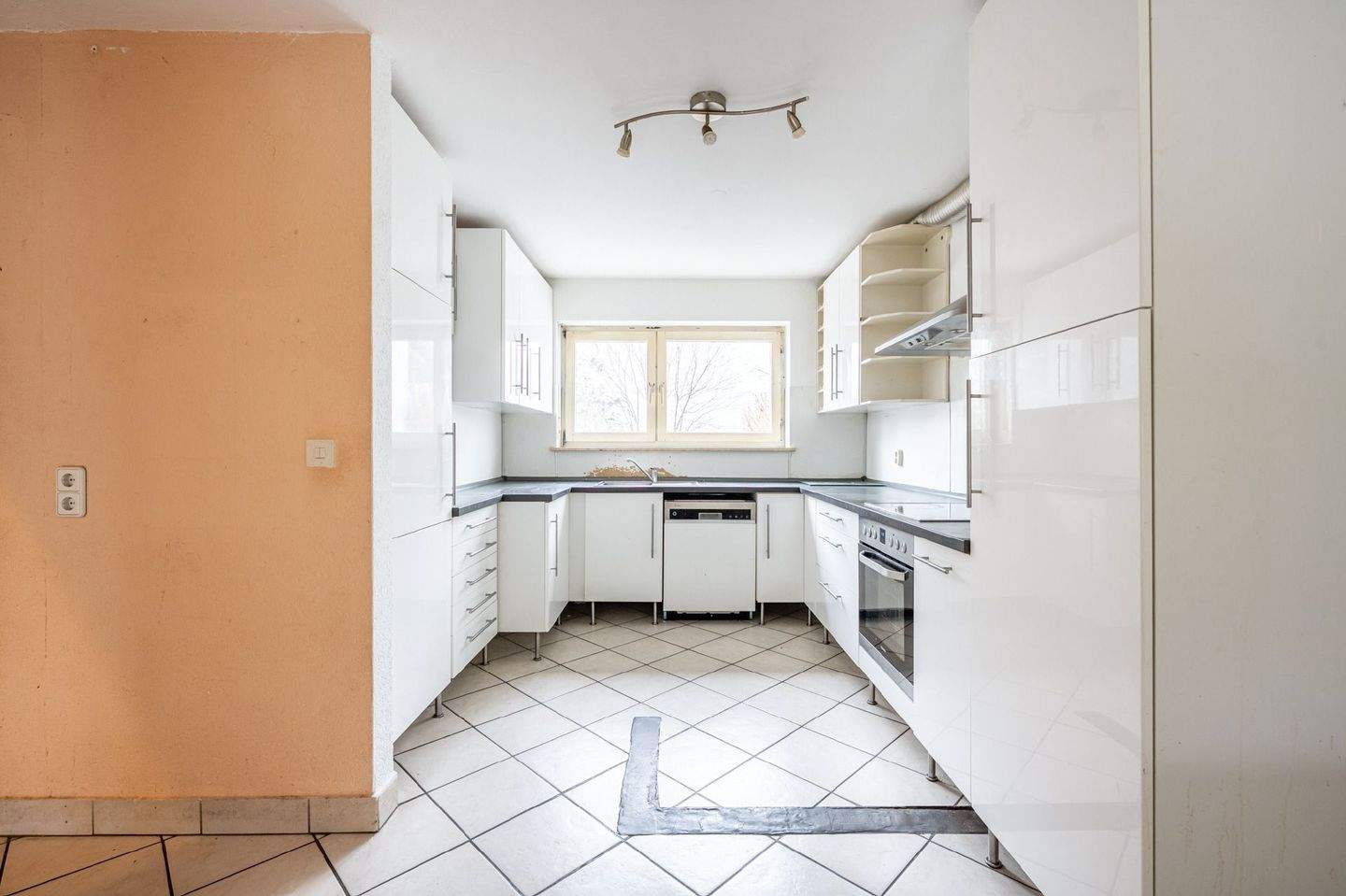 Immobilie in Kirchheim bei München - AIGNER - Reihenmittelhaus mit durchdachtem Grundriss und viel Raum zur individuellen Entfaltung - Bild 3