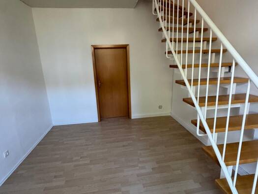 Maisonette zur Miete 950 € 6 Zimmer 124 m² 2. Geschoss frei ab sofort Wuppertal 42329