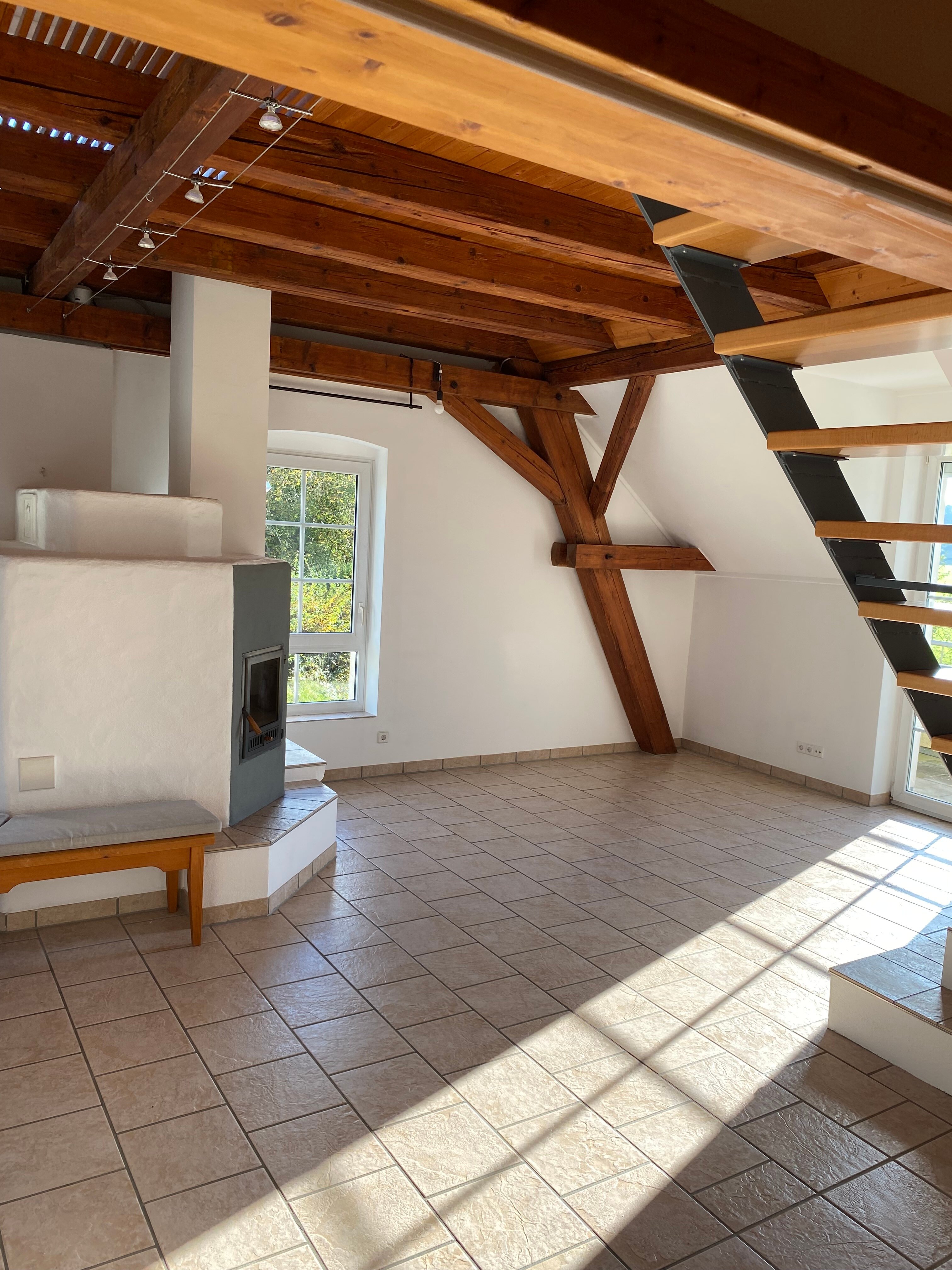 Maisonette zur Miete 1.050 € 4 Zimmer 105 m²<br/>Wohnfläche 3.<br/>Geschoss ab sofort<br/>Verfügbarkeit Ochsenhausen Ochsenhausen 88416