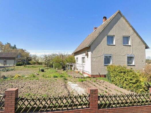 Einfamilienhaus zum Kauf provisionsfrei 140.000 € 8 Zimmer 150 m² 2.500 m² Grundstück Bergstraße 4 Saalsdorf Bahrdorf (Ortsteil Saalsdorf) 38459