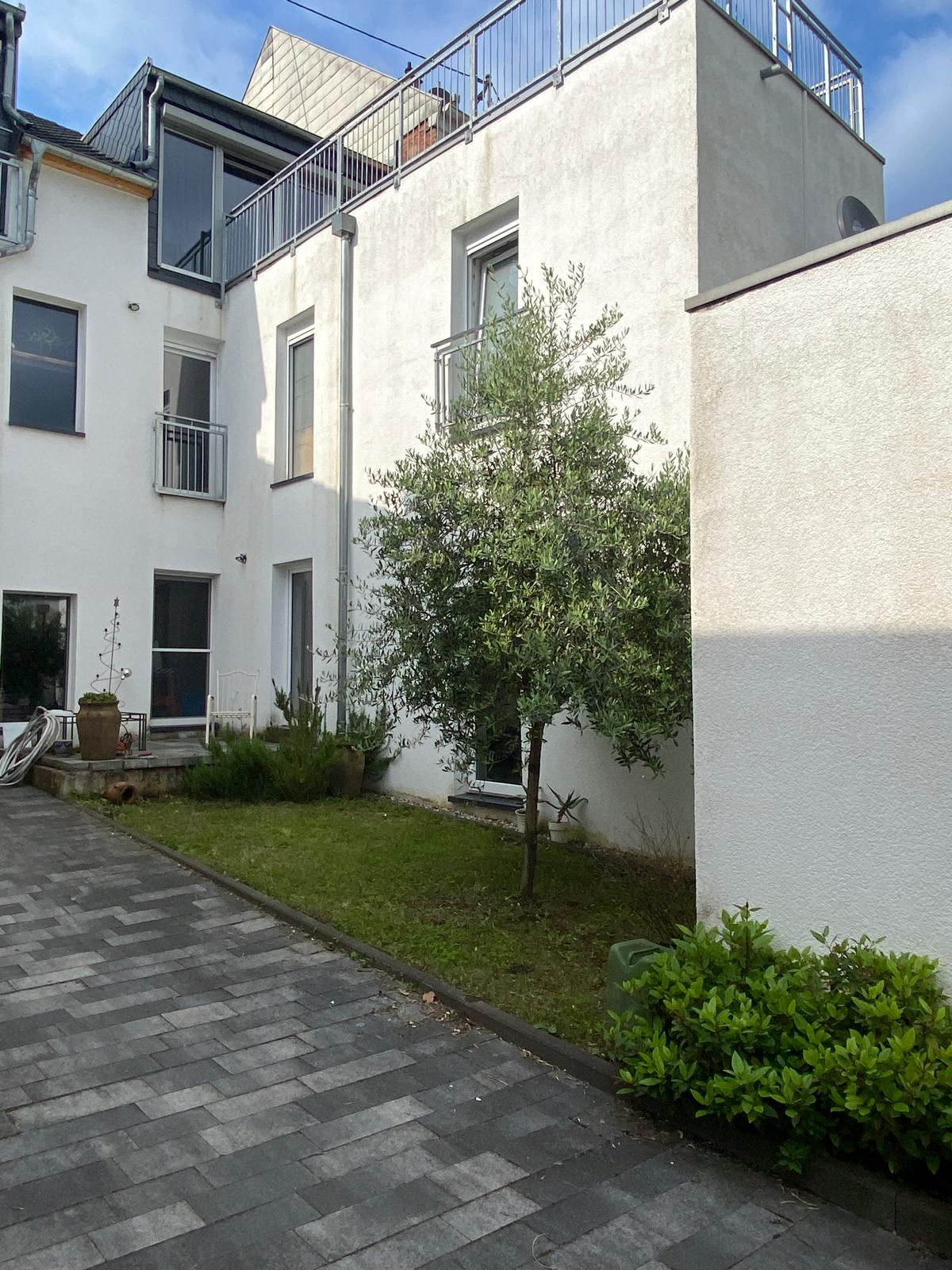 Mehrfamilienhaus zum Kauf 650.000 € 7 Zimmer 253 m²<br/>Wohnfläche 647 m²<br/>Grundstück Fraulautern Saarlouis 66740