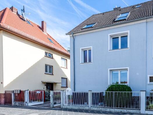 Doppelhaushälfte zum Kauf 479.000 € 5 Zimmer 143 m² 296 m² Grundstück Hanau Hanau 63450
