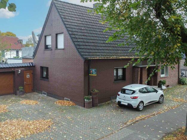 Doppelhaushälfte zum Kauf 295.000 € 6 Zimmer 130 m² 425 m² Grundstück Hochstraß Moers 47443