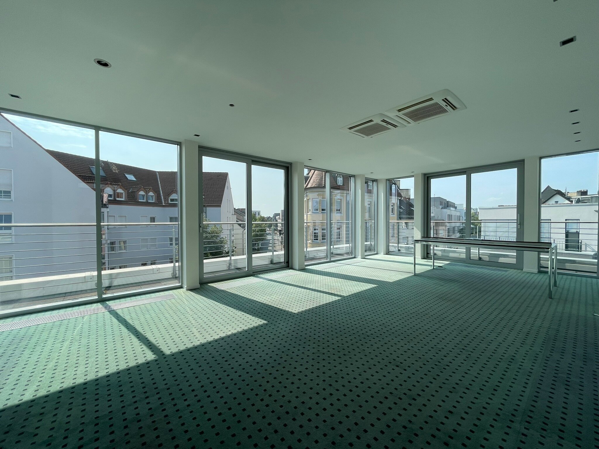 Büro-/Praxisfläche zur Miete provisionsfrei 8,50 € 195 m²<br/>Bürofläche Gütersloh Gütersloh 33330