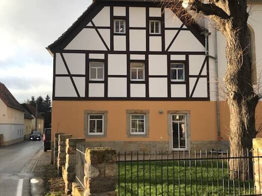 Doppelhaushälfte zur Miete 1.540 € 5 Zimmer 220 m² 300 m² Grundstück frei ab 01.02.2026 Pratzschwitz Pirna 01796