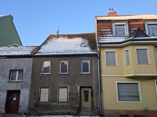 Reihenmittelhaus zum Kauf 80.000 € 5 Zimmer 120 m² 152 m² Grundstück Zinnaer Vorstadt 27 Jüterbog Jüterbog 14913