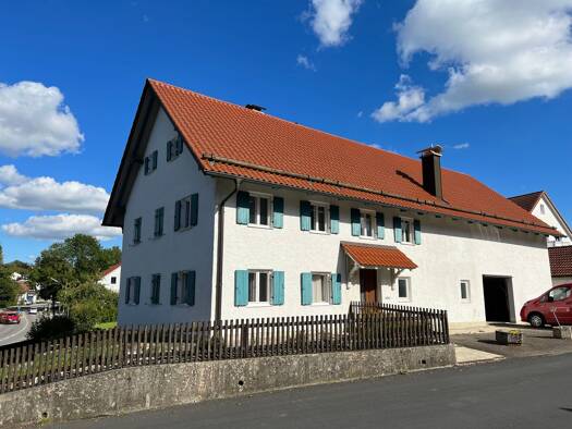 Bauernhaus zur Miete 1.150 € 5 Zimmer 115 m² 600 m² Grundstück frei ab 01.11.2026 Althegnenberg Althegnenberg 82278