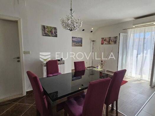 Wohnung zum Kauf 380.000 € 3 Zimmer 131,5 m² 1. Geschoss Žrnovnica Split 21000