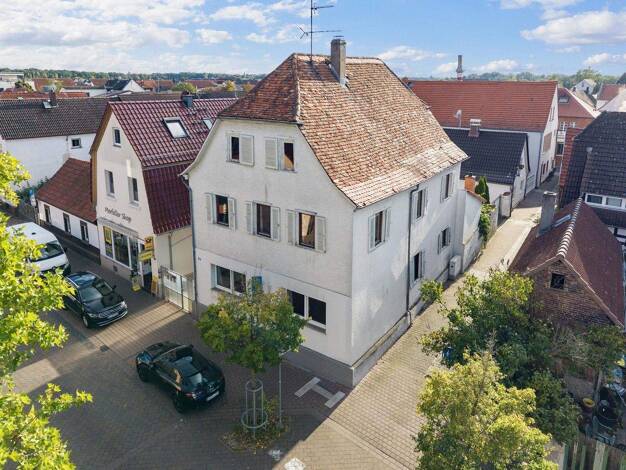Einfamilienhaus zum Kauf provisionsfrei 330.000 € 7 Zimmer 170 m² 378 m² Grundstück Langgasse 32 Mörfelden Mörfelden-Walldorf 64546