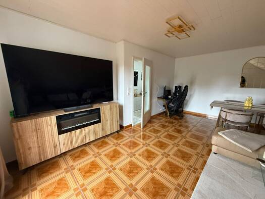 Wohnung zur Miete 950 € 2,5 Zimmer 65 m² Geschoss 1/1 frei ab 01.04.2026 Kleinbüllesheim Euskirchen 53881