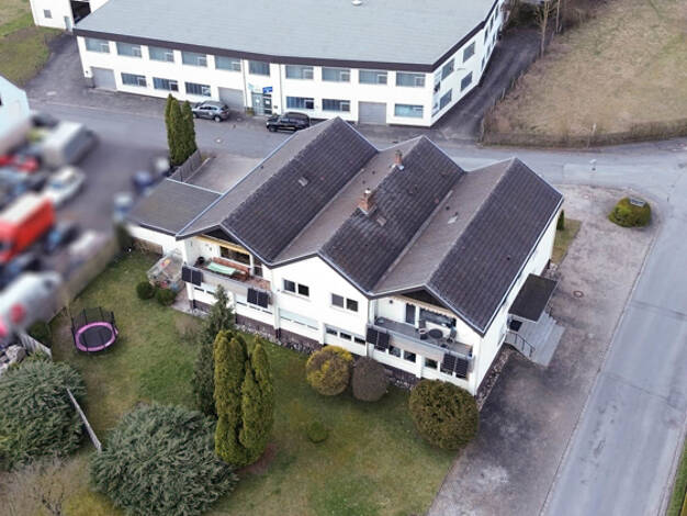 Wohn- und Geschäftshaus zum Kauf als Kapitalanlage geeignet 600.000 € 8 Zimmer 2.776,6 m² 2.571 m² Grundstück Grub Grub am Forst / Rohrbach 96271