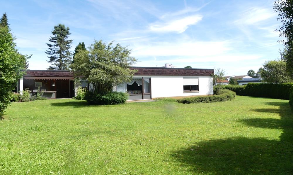 Bungalow zum Kauf 795.000 € 8 Zimmer 276 m²<br/>Wohnfläche 1.386 m²<br/>Grundstück ab sofort<br/>Verfügbarkeit Hammerhalde Villingen-Schwenningen 78050