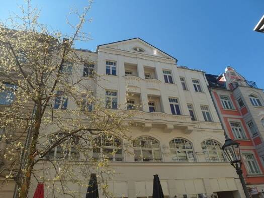 Wohnung zur Miete 395 € 2 Zimmer 64 m² 3. Geschoss frei ab 01.10.2026 Innenstadt Zwickau 08056