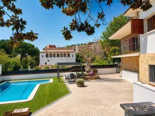 Chalet zum Kauf 1.280.000 € 6 Zimmer 435 m² Calle Santiago Rusiñol Tiana 08391