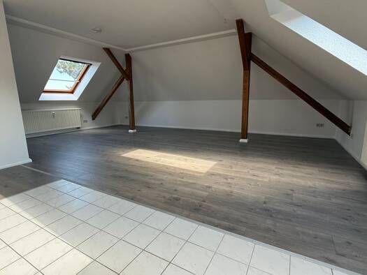 Wohnung zur Miete 225 € 1 Zimmer 36 m² 3. Geschoss Carl-Hertel-Straße 23 Schönau Chemnitz 09116