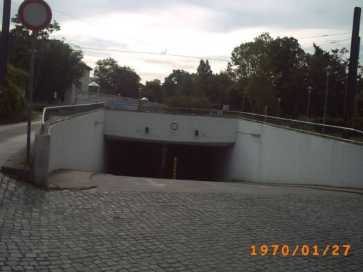 Tiefgaragenstellplatz zur Miete provisionsfrei 60 € Kirschallee Bornstedt Potsdam 14469