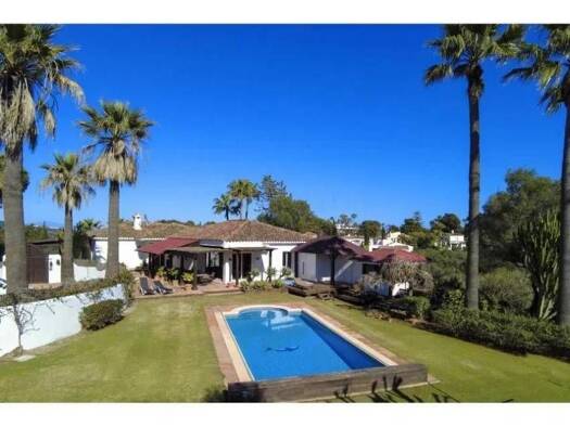 Chalet zum Kauf 2.780.000 € 5 Zimmer 592 m² 4.274 m² Grundstück San Roque 11310