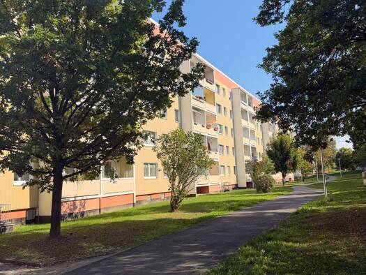 Wohnung zum Kauf 50.000 € 4 Zimmer 90 m² Geschoss 3/4 frei ab sofort Otto-Rothe-Straße Lusan Gera 07549