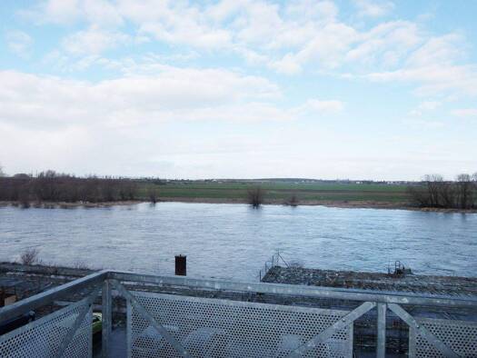 Wohnung zur Miete 345 € 2 Zimmer 61,3 m² 2. Geschoss Bahnhofstraße 6b Innenstadt Riesa 01587