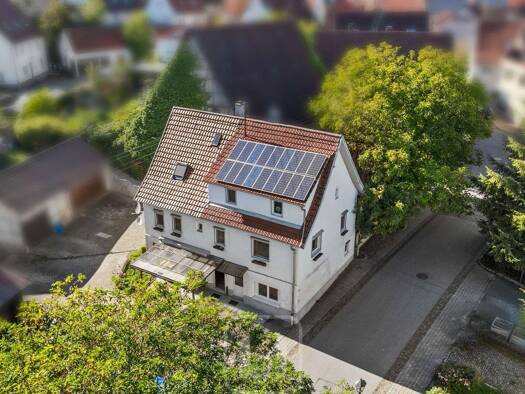 Haus zum Kauf 299.000 € 9 Zimmer 182 m² 189 m² Grundstück Ostelsheim 75395