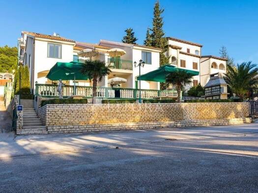 Einfamilienhaus zum Kauf 1.350.000 € 10 Zimmer 253 m² Murter Kornati 22243