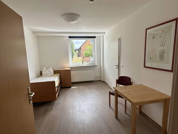 WG-Zimmer zur Miete Wohnen auf Zeit 700 € 16 m² EG Celle 29225