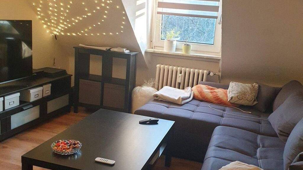 Wohnung zur Miete 360 € 3 Zimmer 45 m² 2. Geschoss Burgstraße 8 Mittelmeiderich Duisburg 47137