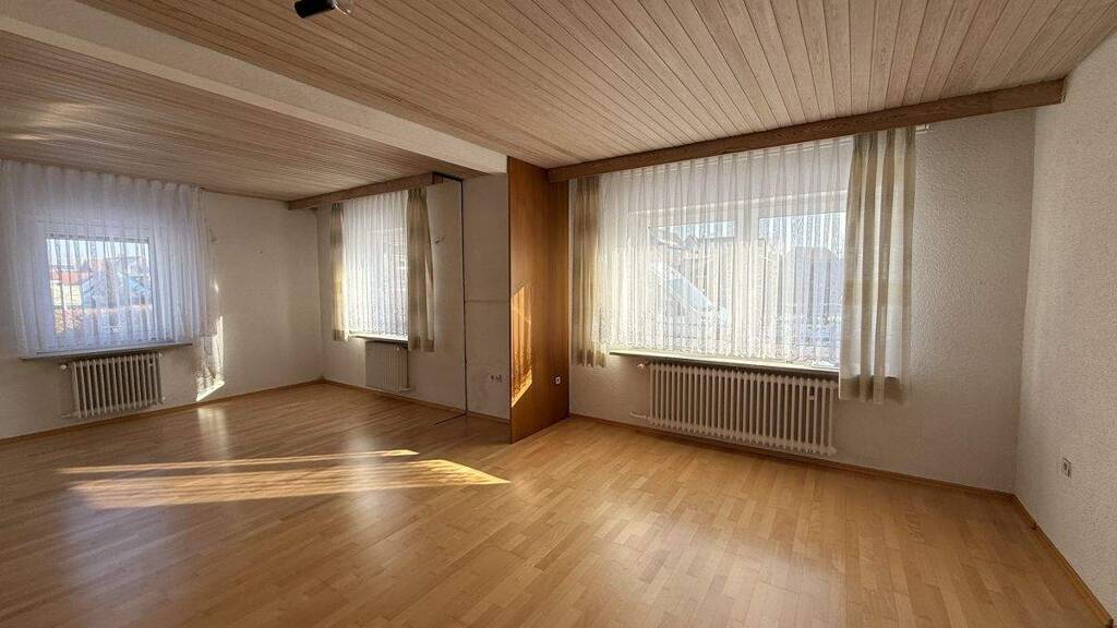 Immobilie in Mitterteich - Einfamilienhaus mit modernisierten Ausstattungsdetails und großzügigem Grundstück! - Bild 0