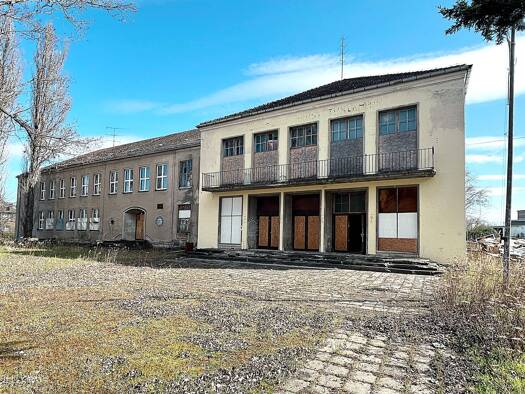 Wohn- und Geschäftshaus zur Versteigerung 75.000 € 3.500 m² 7.874 m² Grundstück Schortauer Weg Krumpa Braunsbedra 06242