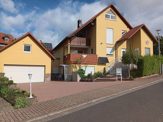 Einfamilienhaus zum Kauf provisionsfrei 790.000 € 10 Zimmer 258 m² 940 m² Grundstück Hergolshausen Waigolshausen 97534