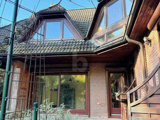 Einfamilienhaus zum Kauf 590.000 € 10 Zimmer 282 m² 1.030 m² Grundstück Rosdorf 25548