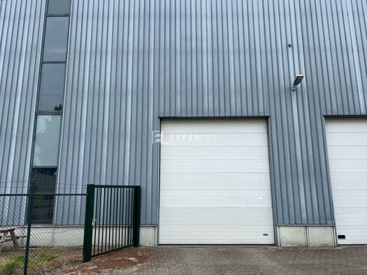 Lagerhalle zur Miete 2.200 m² Lagerfläche teilbar ab 820 m² Haan 42781