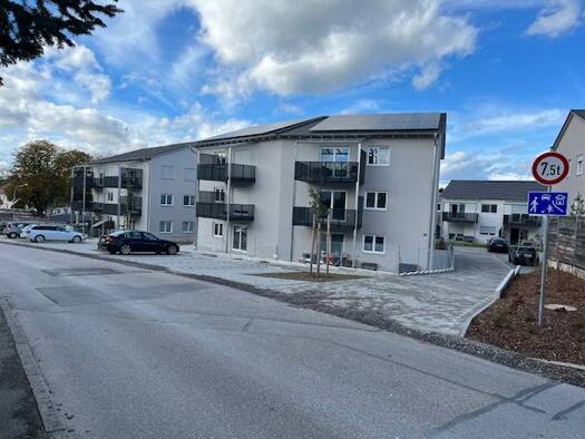 Terrassenwohnung zur Miete 790 € 2 Zimmer 76 m² Geschoss EG/3 frei ab 01.03.2026 Mengkofen 84152