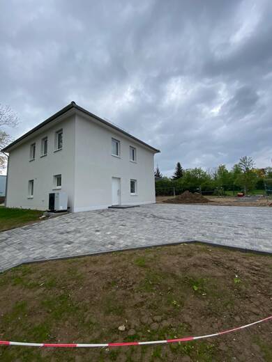 Haus zur Miete 2.335 € 5,5 Zimmer 194,7 m² Wostokweg 37 Eckersbach Zwickau 08066