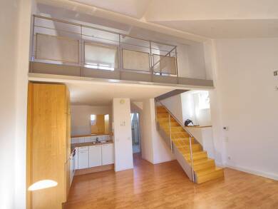Maisonette zur Miete 575 € 1,5 Zimmer 58 m² 3. Geschoss frei ab 15.08.2025 Coburg 96450