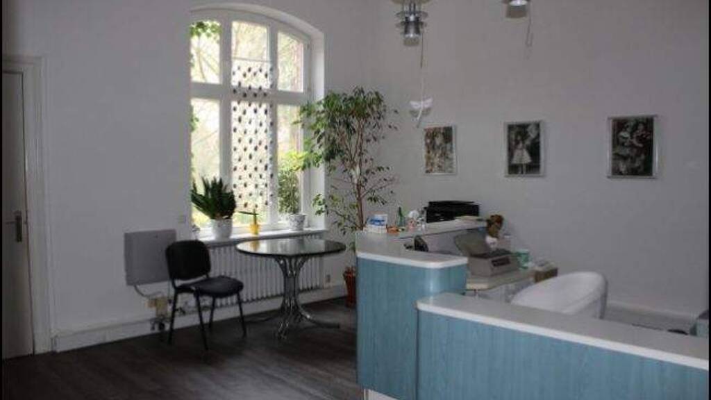 Praxis zum Kauf 195.000 € 5 Zimmer 147 m² Bürofläche Lauenburg/Elbe 21481