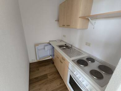 Wohnung zur Miete 211 € 1 Zimmer 36,2 m² 6. Geschoss frei ab sofort Bruno-Brause-Straße 1 Lusan Gera 07549