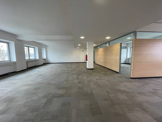 Bürofläche zur Miete 13,90 € 1.337 m² Bürofläche teilbar ab 176 m² Bilderstöckchen Köln 50739