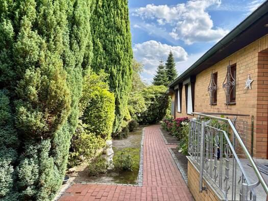 Einfamilienhaus zum Kauf 549.000 € 8 Zimmer 175,3 m² 1.057 m² Grundstück frei ab sofort Moordeich Stuhr 28816