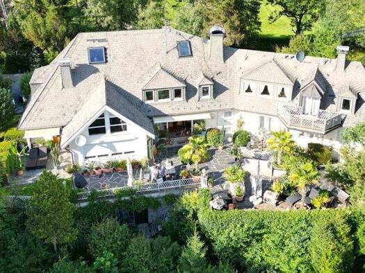 Haus zum Kauf 10 Zimmer 404 m² 6.792 m² Grundstück Bertoldshofen Marktoberdorf / Bertoldshofen 87616