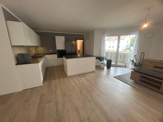 Wohnung zum Kauf 398.000 € 3,5 Zimmer 81 m² 1. Geschoss Seukendorf Seukendorf 90556