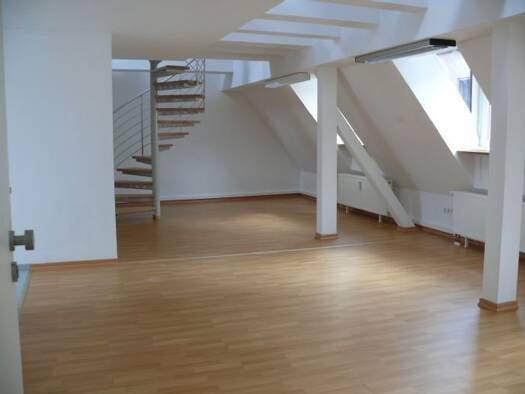 Maisonette zur Miete 899 € 2,5 Zimmer 70 m² Geschoss 3/4 frei ab 01.05.2026 Lorenz Nürnberg 90402