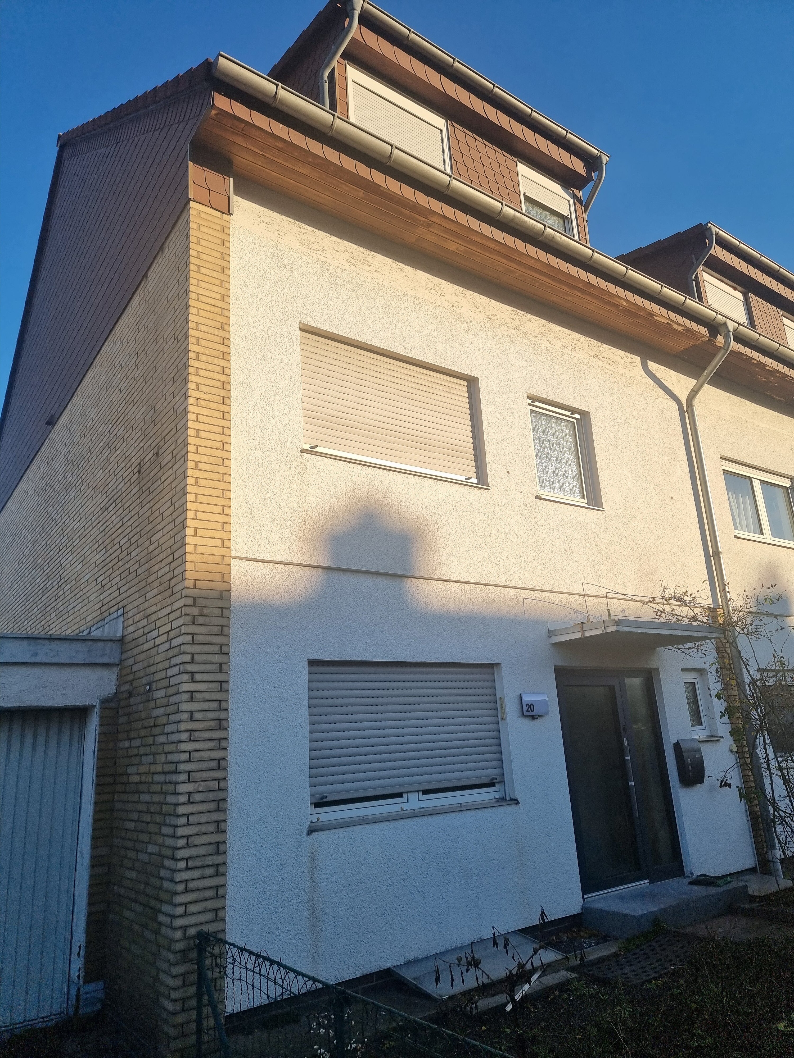 Reihenendhaus zur Miete 1.950 € 6 Zimmer 150 m²<br/>Wohnfläche 222 m²<br/>Grundstück ab sofort<br/>Verfügbarkeit Griesheim 64347